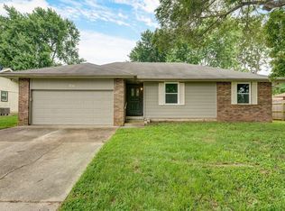 930 W Sunset St, Springfield, MO 65807