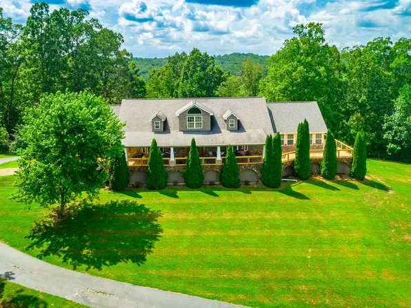 479 Cooper Rd, Tunnel Hill, GA 30755