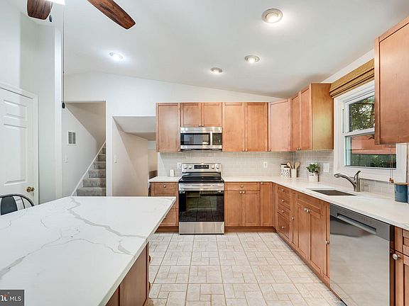 5th image of 9607 Little Cobbler Ct
