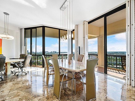 5th image of 1900 Consulate Pl Penthouse 4
