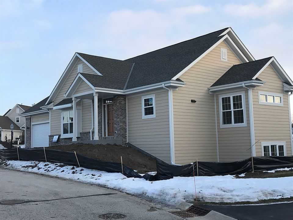 1st image of N109W14573 Preserve Heights Ct