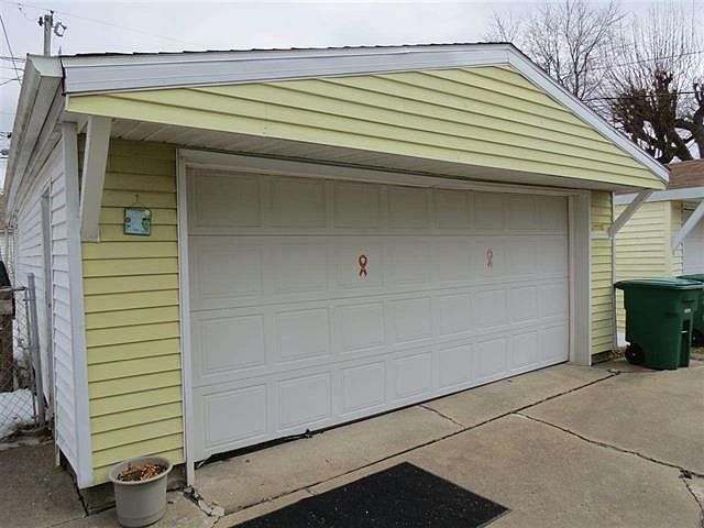 2nd image of 3002 S 23rd St