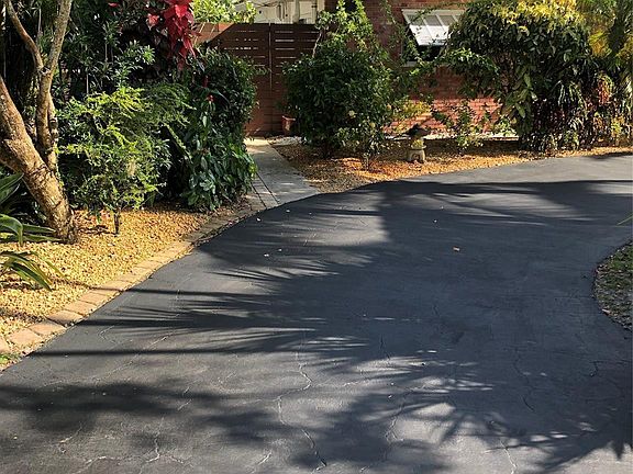 5th image of 200 NW 22nd Street