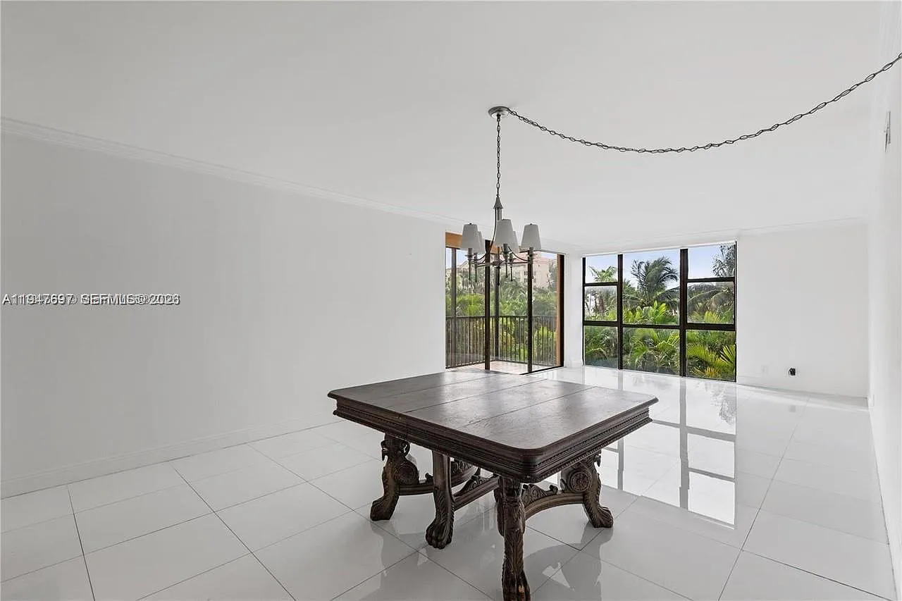 Coronado Condo- Tower Ii — Photo 2