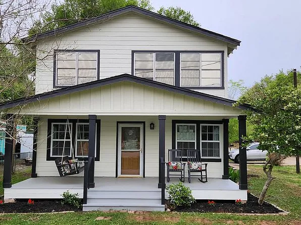 803 Hawthorne Rd, Clear Lake Shores, TX 77565