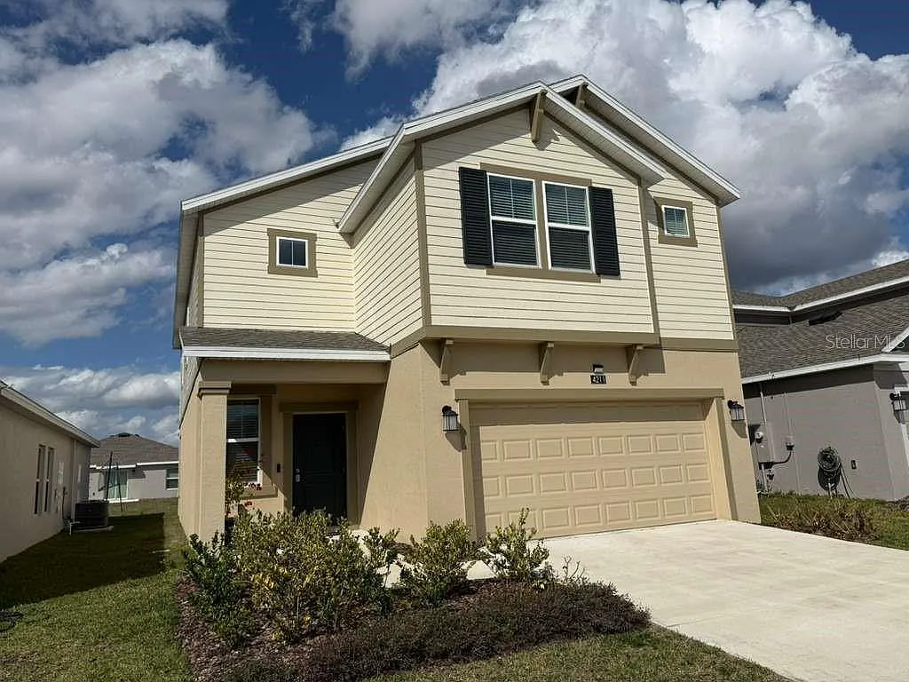 4 bed, 3.0 bath, 2357 sqft, $2,650 — Photo 1