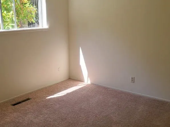 3686 Poinciana Dr APT 2, Santa Clara, CA 95051