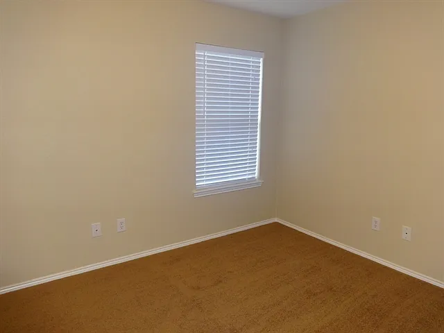 525 Drift St — Photo 10