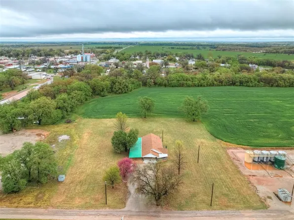 901 Ripley St, Maysville, OK 73057