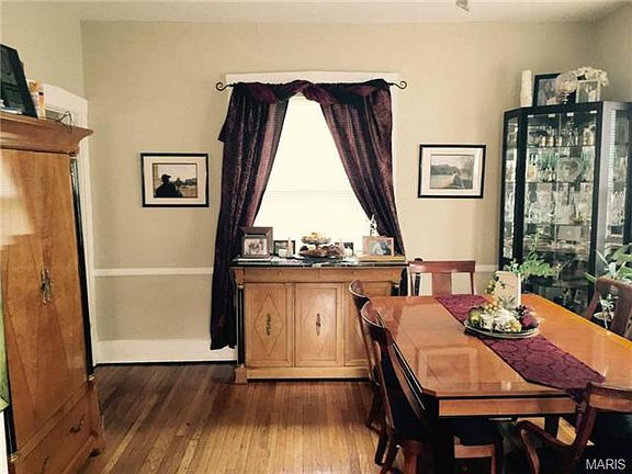5th image of 1034 Yale Ave