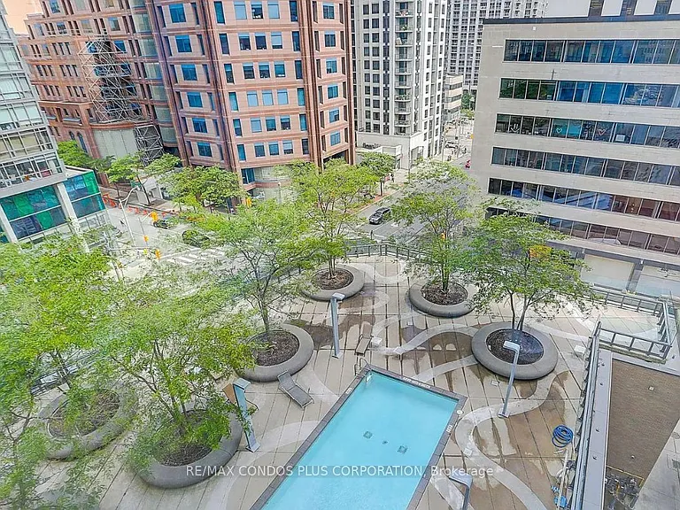 832 Bay St #5007 — Photo 12