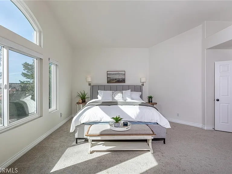 15464 Borges Dr — Photo 24