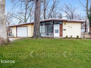 775 Pebble Ln, Florissant, MO 63033