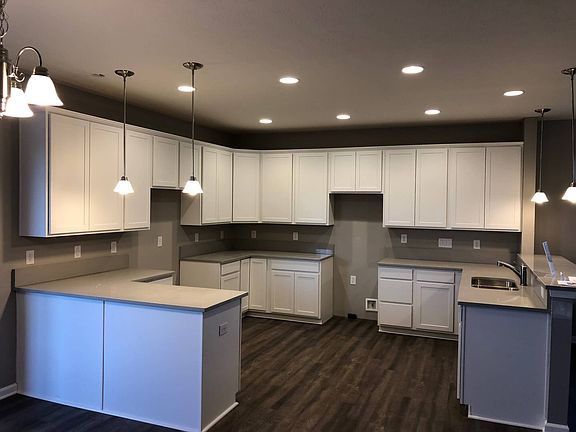 3rd image of 9234 Lieven St