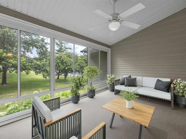 129 Cayman St, Iowa City, IA 52245