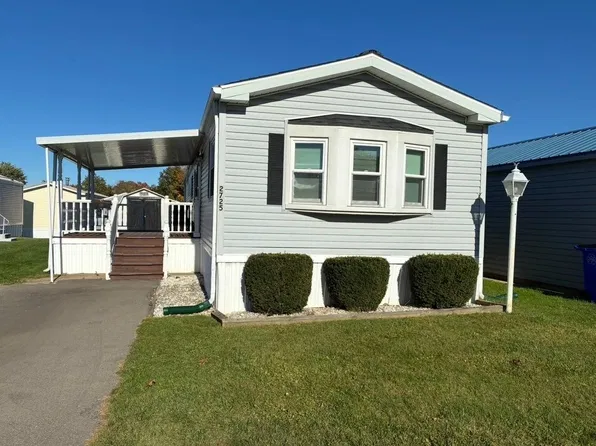 2725 Greencrest Dr, Erie, PA 16506