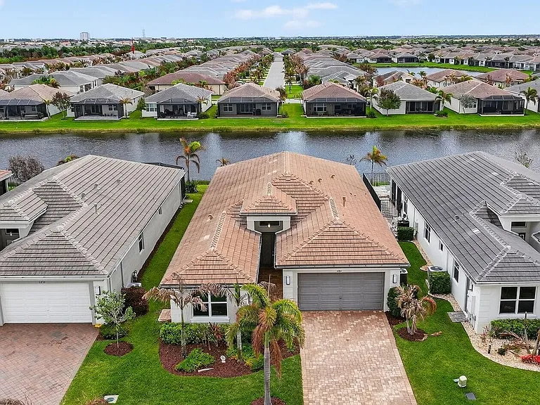 11765 SW Poseidon Way — Photo 1