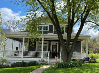 488 S Columbia St, Naperville, IL 60540