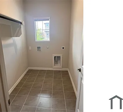 311 Travine Dr — Photo 11