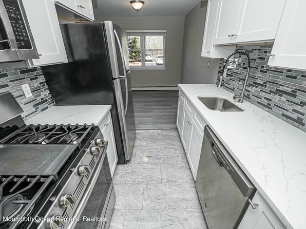 59 Stonehurst Blvd APT B