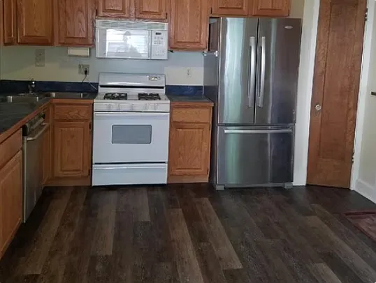 724 W Washington St #1 — Photo 5