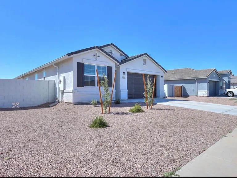 36085 W San Sisto Ave — Photo 2