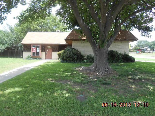 1st image of 2850 Elsinor Dr