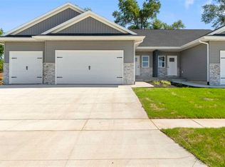 3030 Sunflower St, Ely, IA 52227