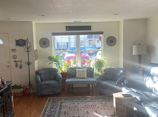 145 Morley Cir #145, Melville, NY 11747