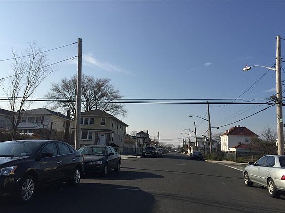 5th image of 66-10 Thursby Ave