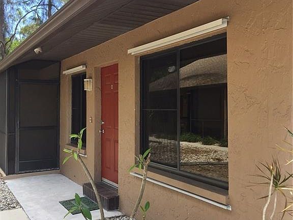 2nd image of 1029 SE 24th Ave APT A