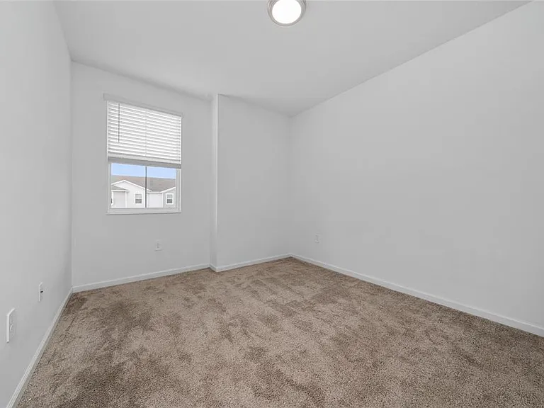 7720 Stone Creek Trl — Photo 17