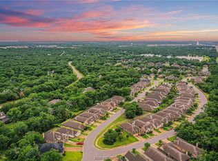1746 Twin Pond Cir, College Station, TX 77845
