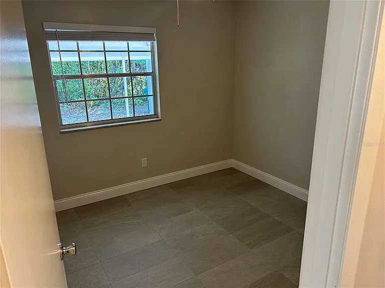1450 Agatha Dr — Photo 16