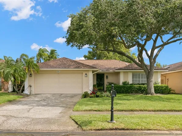 2241 Heron Cir, Clearwater, FL 33762
