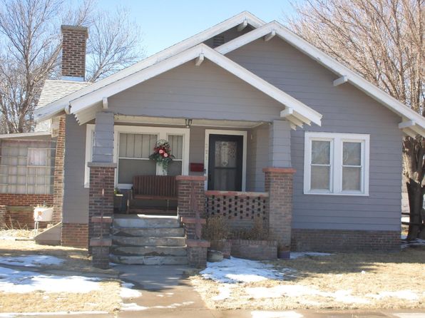 321 Edgerton Ave, Oakley, KS 67748