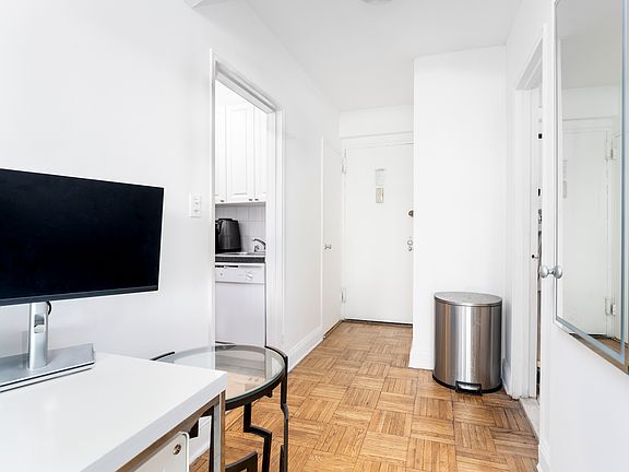 5th image of 288 Lexington Ave APT 1D
