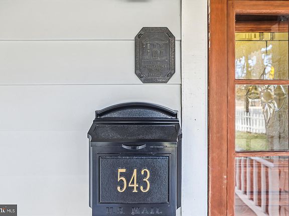 2nd image of 543 Great Falls St