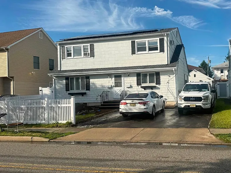 119 Garibaldi Ave #2 — Photo 1