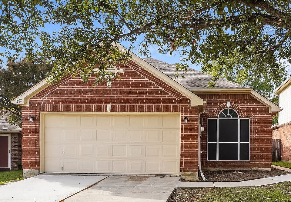 1st image of 952 Azalia Dr