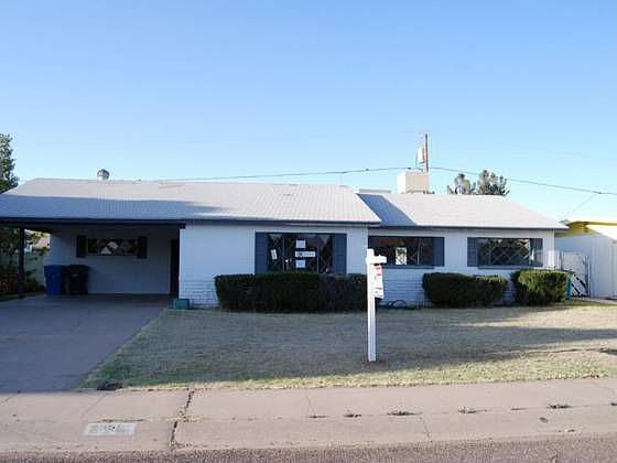 1st image of 3350 W Paradise Dr
