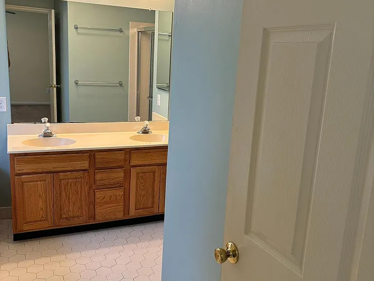 16 Normandy Dr — Photo 22