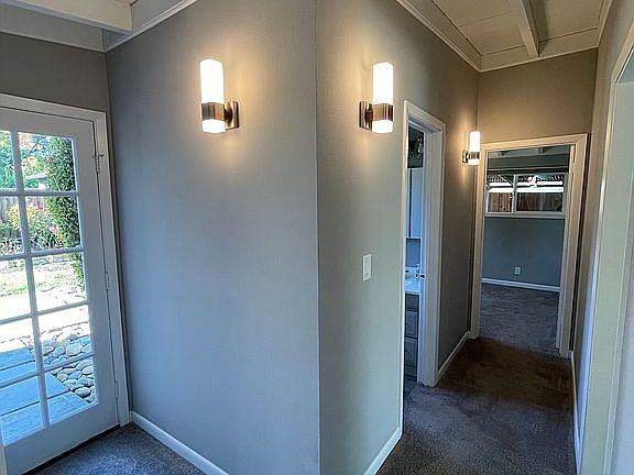 5th image of 388 Burgoyne St