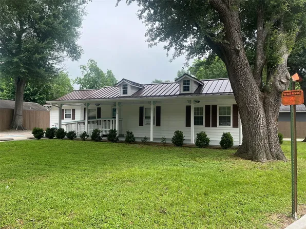 715 Kane St, Tomball, TX 77375