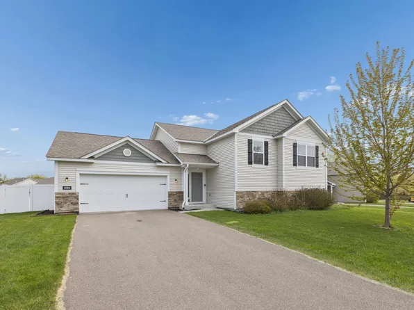 1086 Foede Cir, Montrose, MN 55363