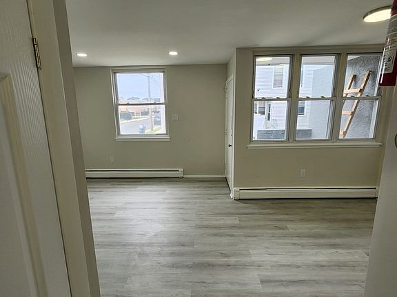 5th image of 1908B Beach Ave #B1908b