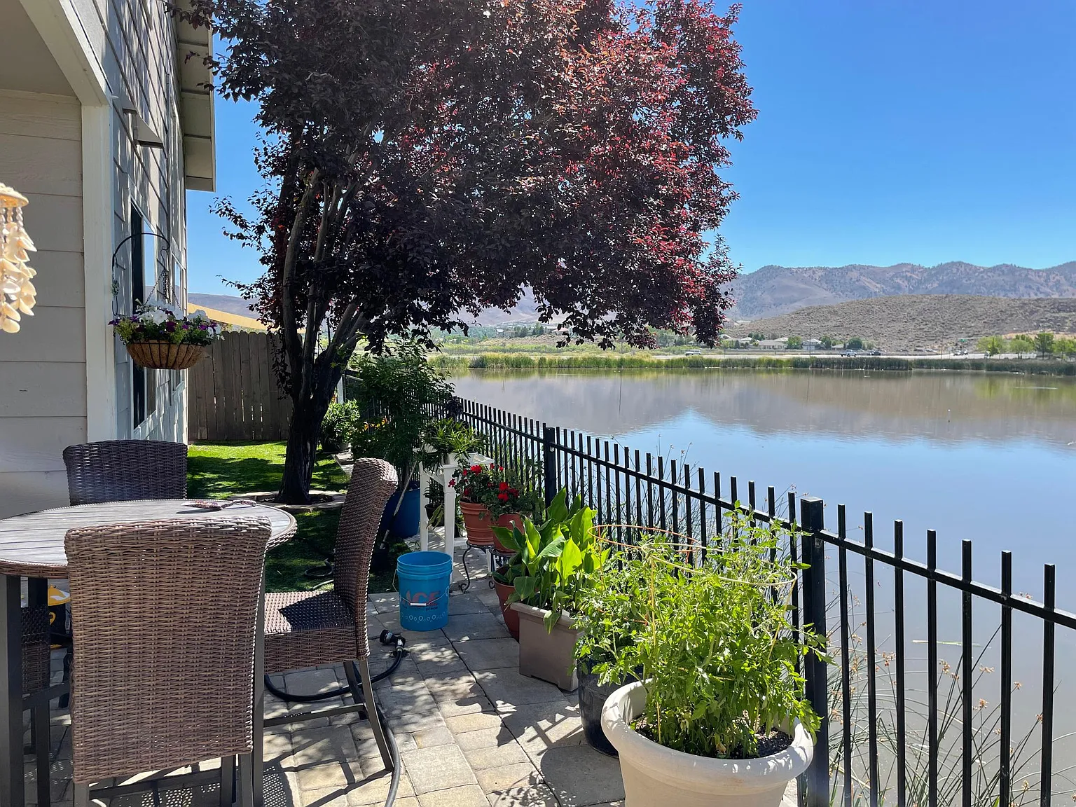 3 bed, 2.5 bath, 1435 sqft, $2,600 — Photo 4