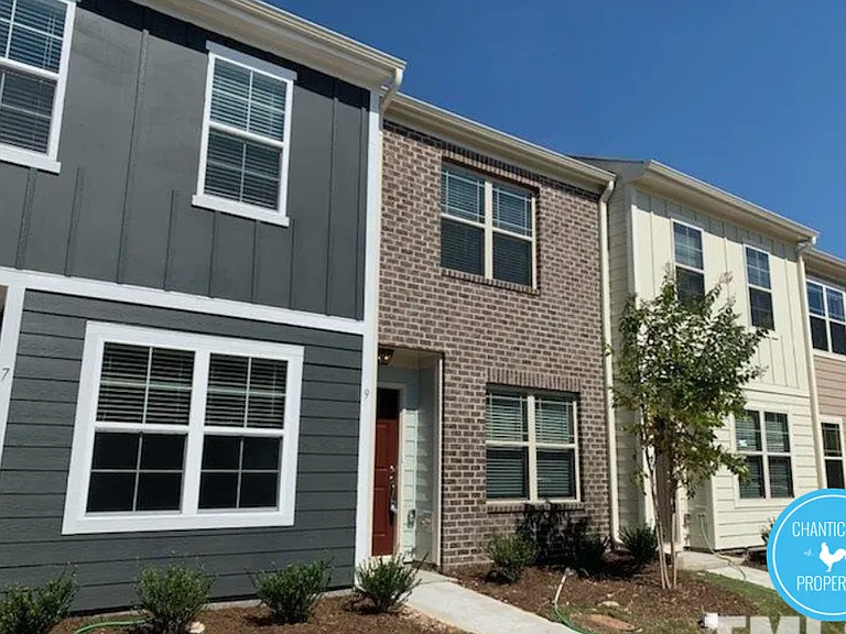 5 Belhaven Dr #1 — Photo 1