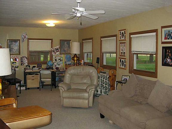 5th image of 1521 Chapman Dr