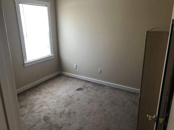 2nd image of 89 Meadow Green Dr APT 16